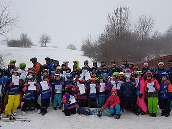 Einen rundum gelungenen Kinder Ski- und Snowboardkurs hat der WSV Oberweißenbrunn am Skilift Arnsberg durchgeführt.  Foto: Marion Eckert