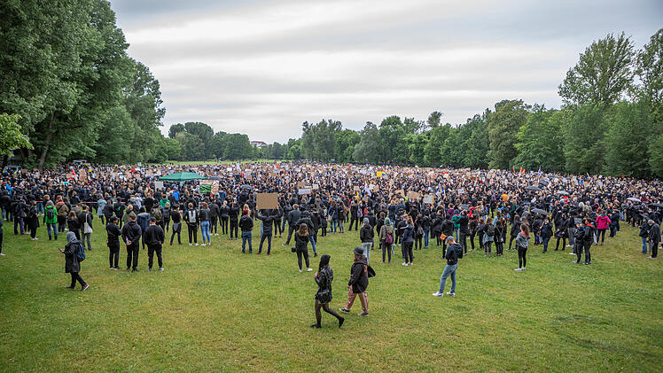 5000 Menschen bei George Floyd Demo in Nürnberg