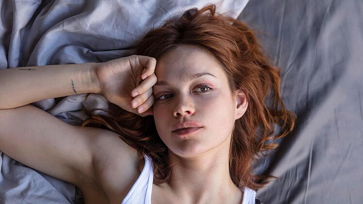 Julie (Emilia Sch&uuml;le, links) m&ouml;chte als Model unbedingt Erfolg haben, betreibt dabei aber Raubbau an ihrem K&ouml;rper.