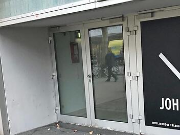 Vor dieser Diskothek in der Nürnberger Straße in Erlangen kam es zu der folgenreichen Tat.  Foto: Michael Busch