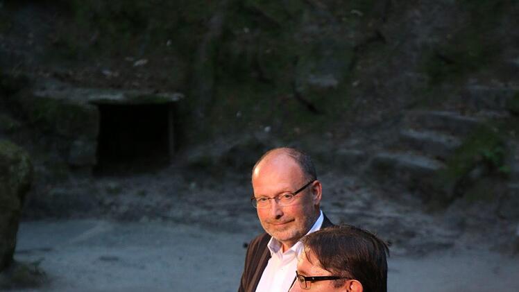 Begrüßung der Gäste zur BR-Lesernacht an der Naturbühne Trebgast  Foto: Jürgen Gärtner