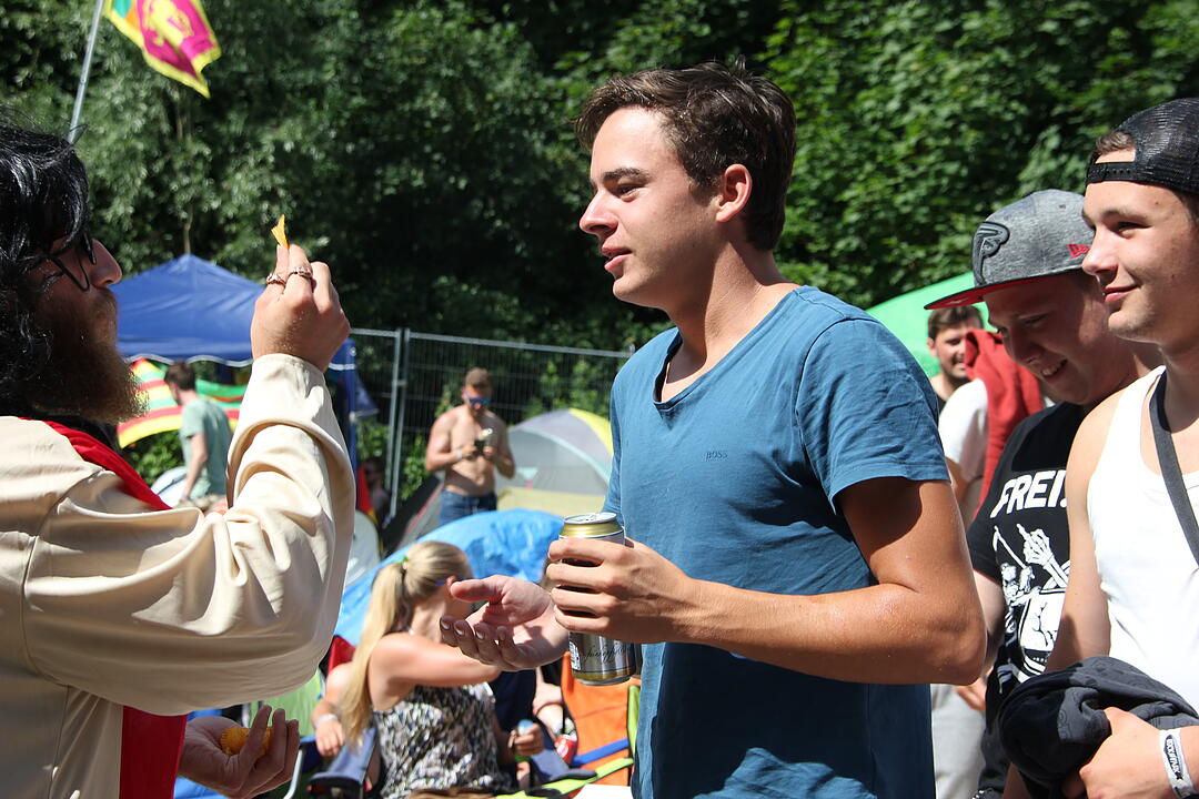 Die Parkrocker feiern das Bier in einer Biermesse