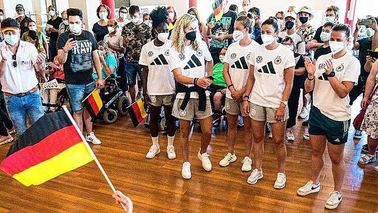 DFB Frauen zu Besuch in Gremsdorf (8)
