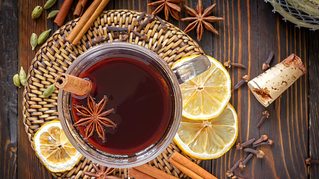 Gl&uuml;hwein, J&auml;gertee, Tee