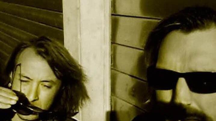 Benny Steinbach und Markus Rink: In einer Kreativ-Pause entstand der neue Song. Foto: privat
