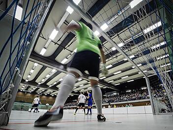Eine tolle Kulisse ist beim Rundschau-Cup in der Sporthalle Weiher garantiert. Zur 34. Auflage der Stadtmeisterschaft am Samstag werden wieder an die 1000 Zuschauer erwartet. Foto: Alexander Muck