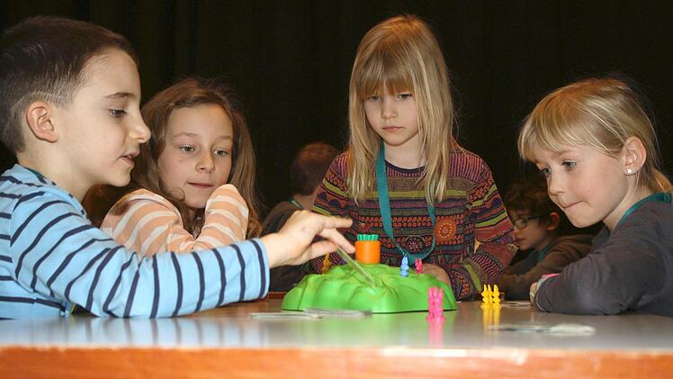 Beim "Lotti-Karotti"-Turnier dabei waren (von links): Salvatore, Emily, Jana und Lara. Foto: Ralf Naumann