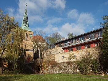 Das vor zehn Jahren erbaute Gemeindehaus Lichtblick bildet ein attraktives Ensemble mit der Kirche St. Maria und dem Schloss.Alfred Thieret