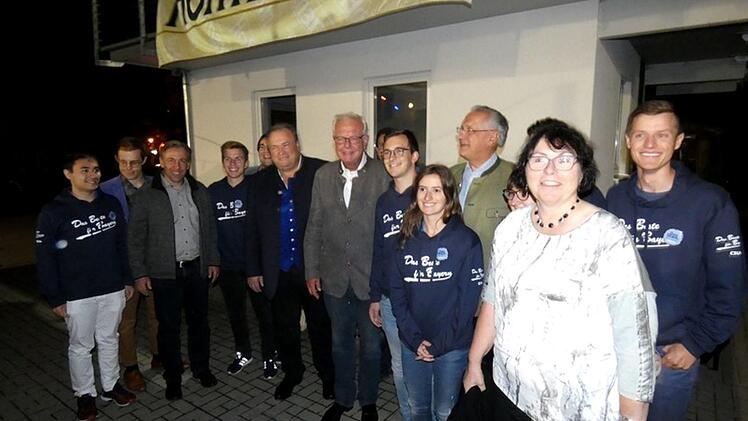 Die JU mit Landrat Alexander Tritthart, Thomas Kreuzer, Minister Herrmann und Ute Salzner