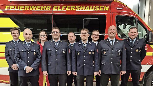 Die neue FFW-Führung (von links) Nils Graser, Tobias Zimmermann, Rebecca Roth, Manuel Roth, Jonas Straub, Dominik Roth, Jonas Völkl, Michael Kohlhepp und Felix Völkl.