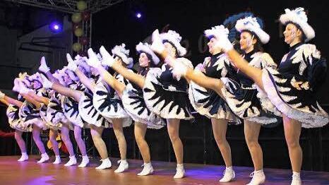 Hoch das Bein: Die Tanzgarde faszinierte mit einem gelungen Auftritt.