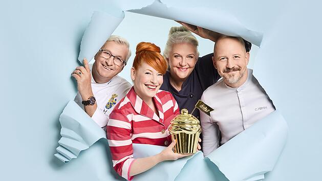 Enie van de Meiklokjes (zweite von links) moderiert wieder den Kampf um den "Goldenen Cupcake". In der Jury sitzen G&uuml;nther K&ouml;rffer (links), Bettina Schliephake-Burchardt und Christian H&uuml;mbs.