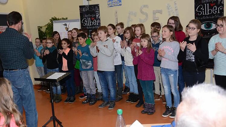 Impressionen vom Vorlesewettbewerb an der Kulmbacher Carl-von-Linde-Realschule  Foto: Dagmar Besand