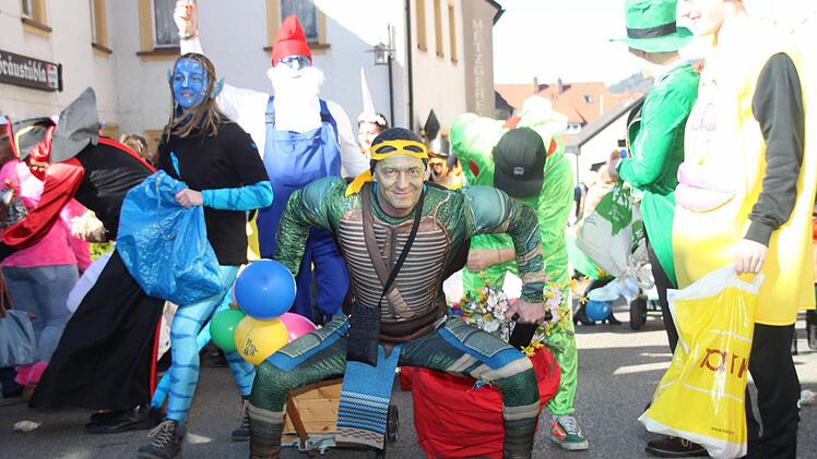 Marktplatztreiben in Stadtsteinach Foto: Jürgen Gärtner
