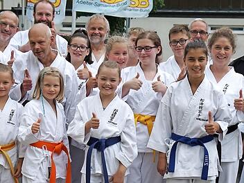 Die Forchheimer Karatekas zeigten dem ASB ihr K&ouml;nnen.  Foto: privat