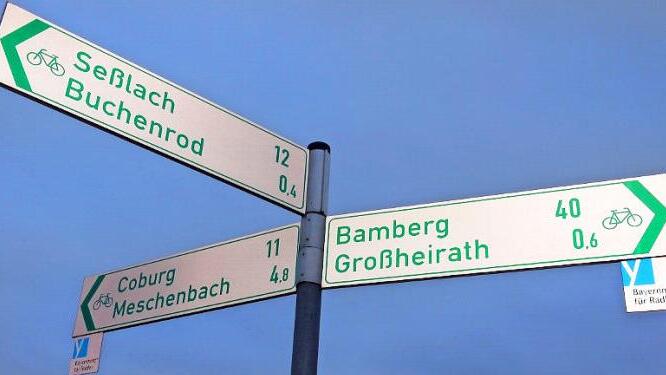 Da fehlt noch was: Zwischen den Gemeinden Großheirath und Untersiemau soll eine 2,5 Kilometer lange Lücke im Radwegenetz geschlossen werden. Foto: Berthold Köhler
