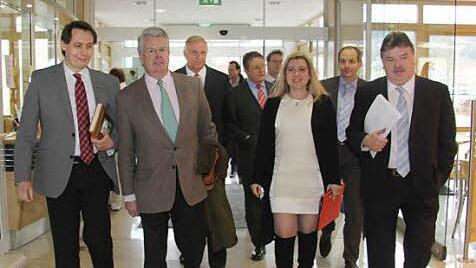 Einen herzlichen Empfang bereiteten die Spitzen aus der Kommunalpolitik der neuen Gesundheitsministerin Melanie Huml, die die Entwicklung der Fachklinik als "Erfolgsgeschichte" bezeichnete.