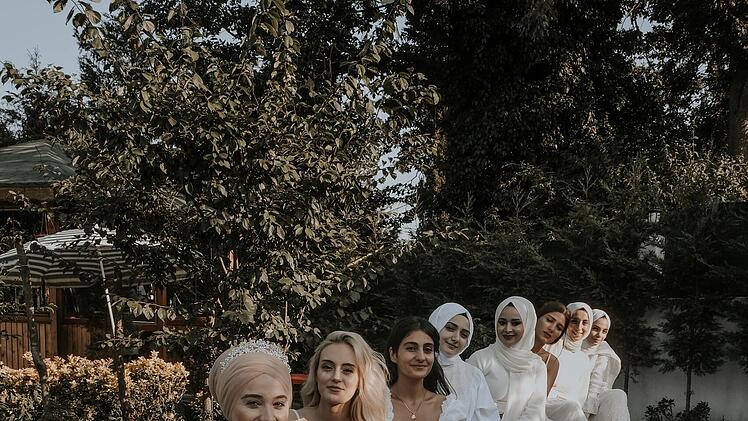 Der Junggesellinnenabschied ist für viele ein wichtiges Ereignis vor der Hochzeit.