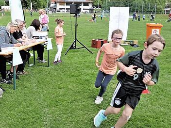 Die Kids legten sich mächtig ins Zeug.  Foto: Werner Reißaus