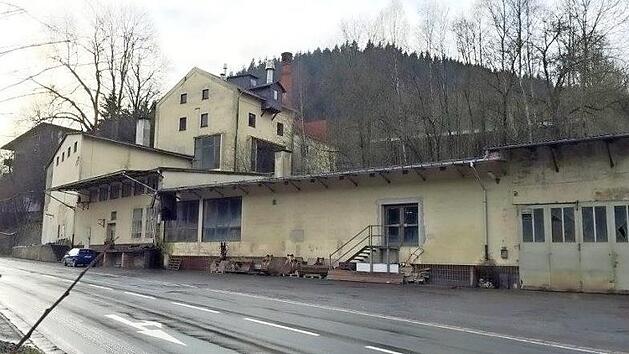 Wo vor drei Jahren noch ein Gebäude stand, soll bald die neue Anbindung an die B 85 entstehen. Foto: Veronika Schadeck