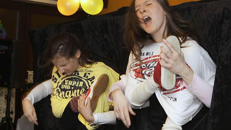 Den Midget Dance führten Lena und Maria Fischer auf.