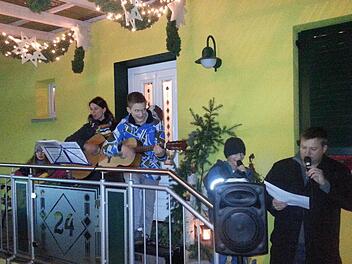 Adventsfenster: Die Aktion der Vereinsgemeinschaft Eltingshausen im Dezember soll sicher wieder einmal durchgeführt werden. Foto: Archiv/Stefan Geiger