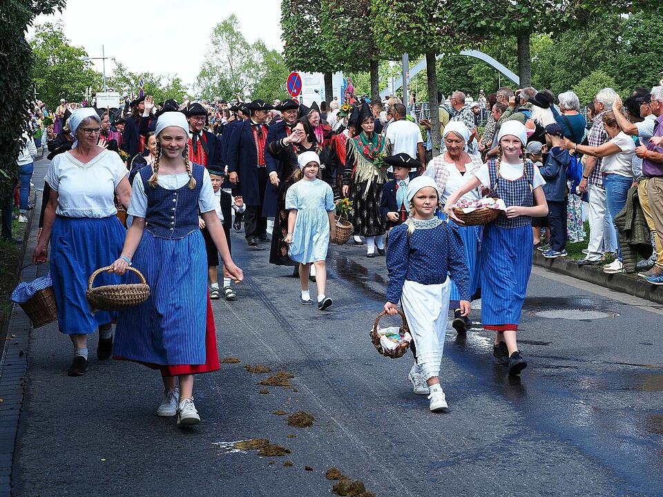 Großer historischer Festzug durch Bad Kissingen!