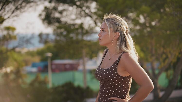 Evelyn Burdecki weiß, dass ein Leben in der Öffentlichkeit die Partnersuche oftmals erschwert.