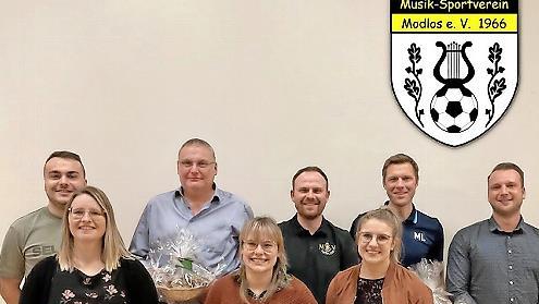 Neuwahlen standen beim MSV Modlos an: (hinten, von links) Kassenprüfer Lukas Fröhlich (neu), sein Vorgänger Richard Fröhlich, Jugendfußball-Abteilungsleiter Patrick Bub (neu), dessen Vorgänger Markus Leitsch, Manuel Brust sowie (vorne, von links):...