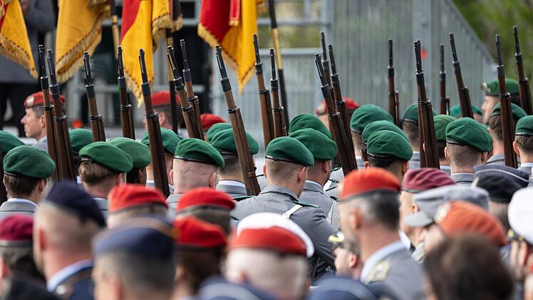 Debatte über Wehrpflicht