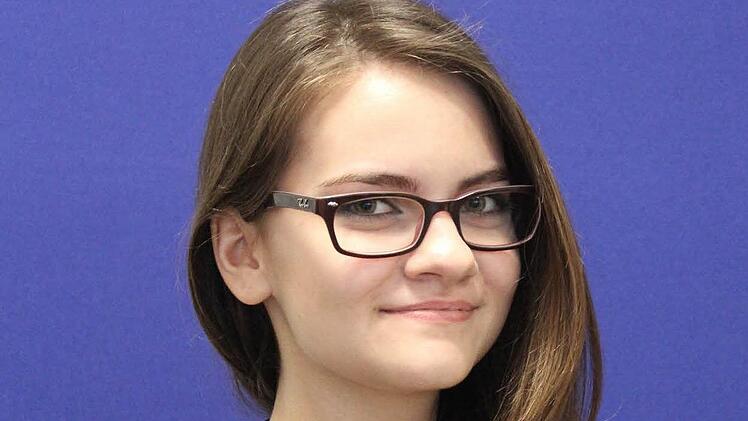 Julia Lang, 16 Jahre: "Auf meinem Handy sind 16 Apps. Ich fände es gut, wenn jede Schule eine App anbieten würde, mit Vertretungs- und Stundenplan."