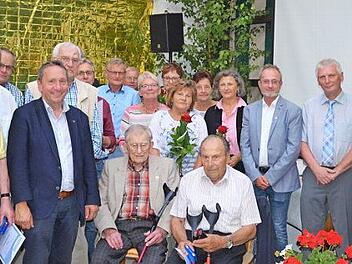 Diese Mitglieder wurden für ihre langjährige Treue ausgezeichnet. Fotos: privat