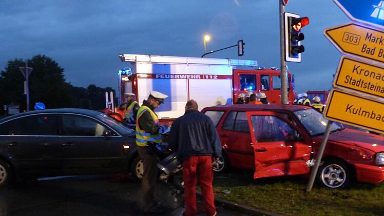 Bei dem Unfall entstanden über 10 000 Euro Sachschaden.