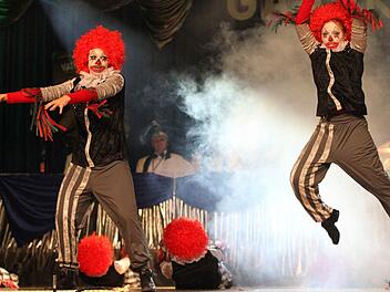 Die Gaaskeeser in Strullendorf krachten bei ihrer vielstündigen Bühnenshow so richtig auf. Alle Fotos: Bertram Wagner