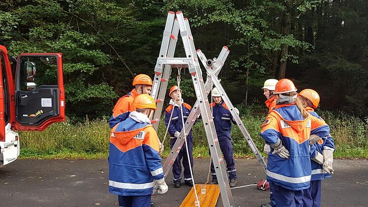 Die Feuerwehrjugend aus Oehrberg, Stralsbach, Lauter und Katzenbach hatten verschiedene Aufgaben zu bewältigen. Foto: Gabi Sell