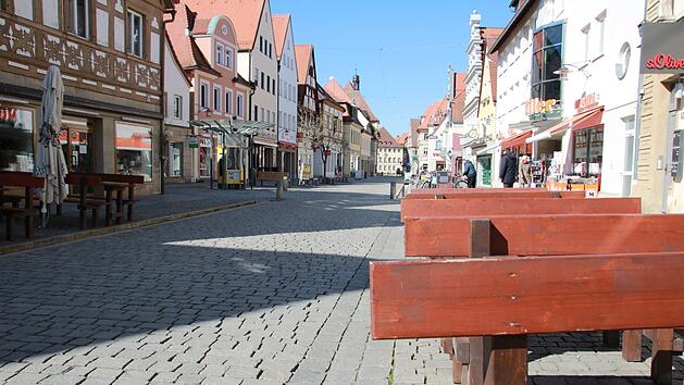 Die wärmende März-Sonne zieht sonst viele Passanten in die Forchheimer Fußgängerzone. Am Montagmittag blieb es hier, wie an anderen Orten in Forchheim, leer.  Fotos:Franziska Rieger