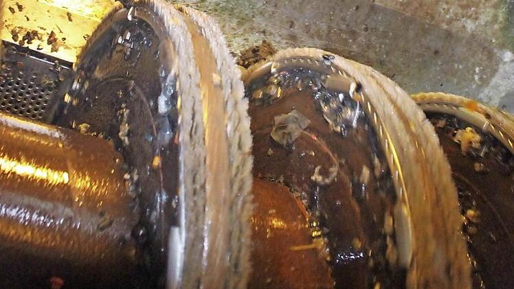 Die Förderschnecke für die Feststoffe aus dem Abwasser.