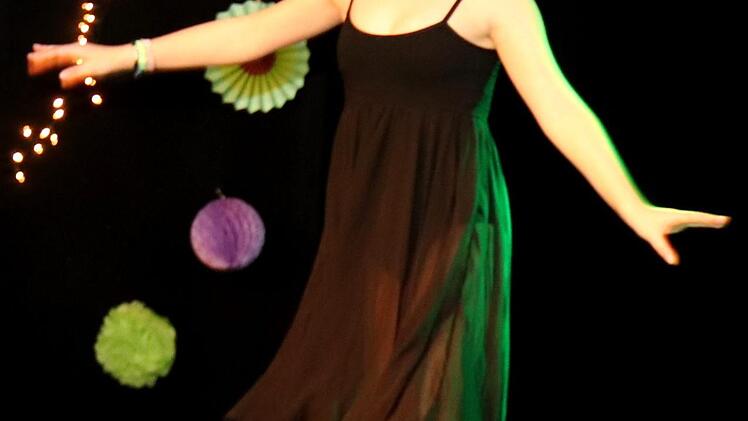 Miria Schilk tanzt sich mit "Skinny love" in die Herzen der  Zuschauer und erringt den zweiten Platz.    Foto: Johanna Blum