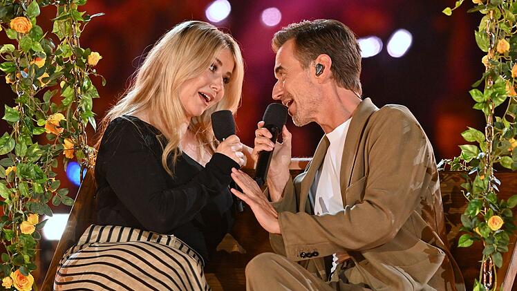 Echter Flirt oder nur Show? Beatrice Egli und Florian Silbereisen legen viel Wert auf Privatsph&auml;re - allen Liebesger&uuml;chten zum Trotz.