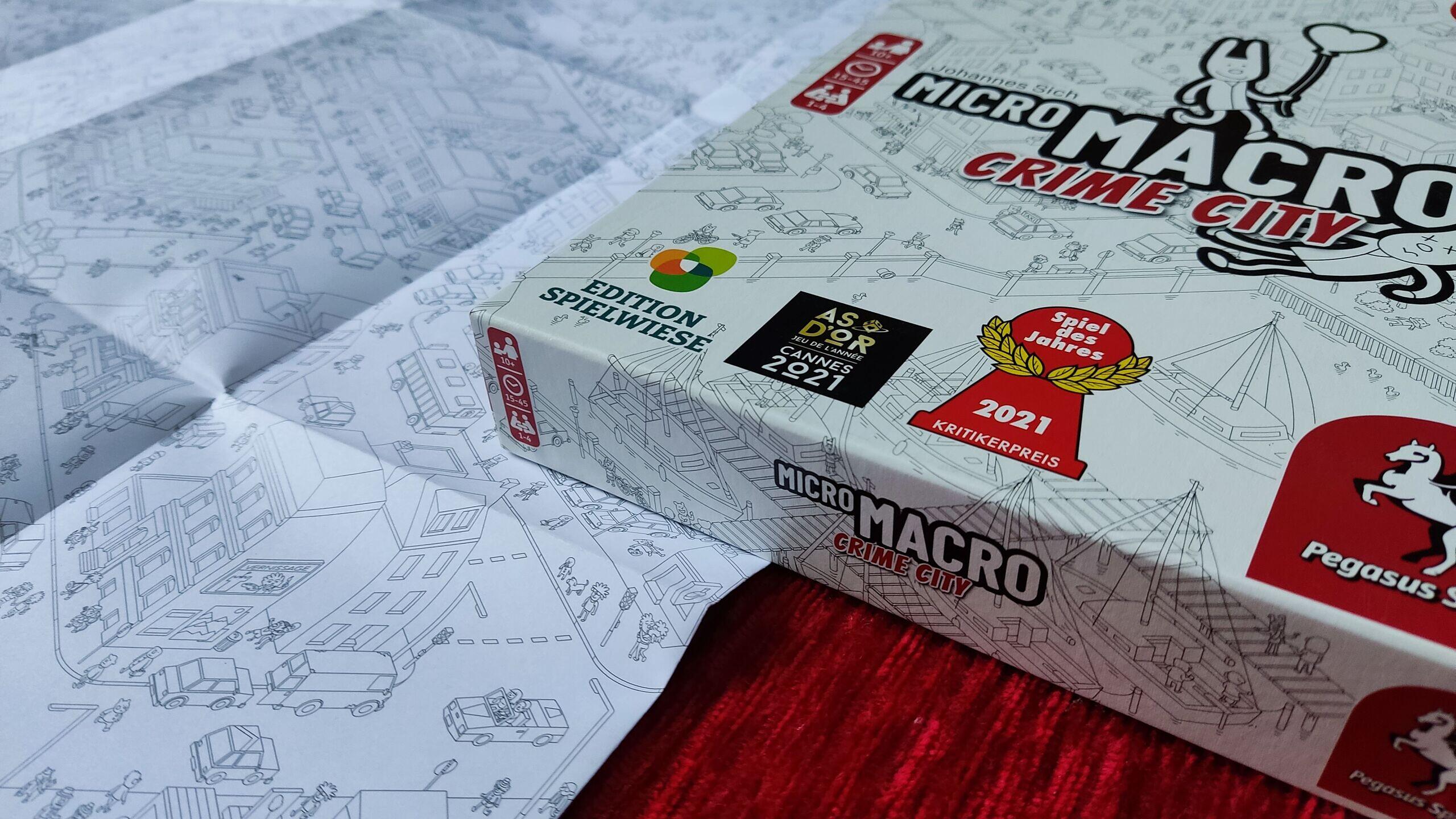 SD GAMES Micro Macro Showdown: Gioco Investigativo A Crime City, 16 Casi Da Risolvere, 1-4 Giocatori