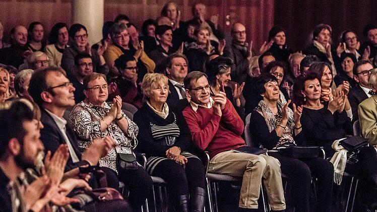 Viel Applaus gab's Publikum beim Coburg-Gastspiel der Philharmonie der Nationen unter Leitung von Justus Frantz.Foto: Jochen Berger