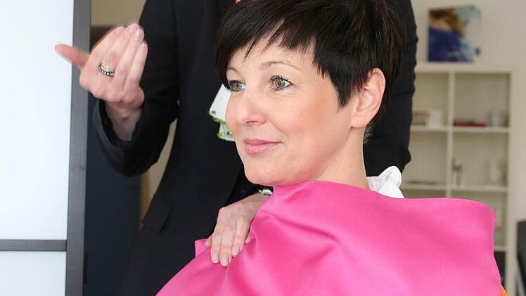 ... als pink. Das bringt ihre Augen zum Strahlen.