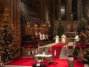 Weihnachten wird in diesem Corona-Jahr nicht ausfallen, aber deutlich anders gefeiert werden. Unser Archivbild entstand in der Christmette 2018 im Dom.  Foto: Matthias Hoch