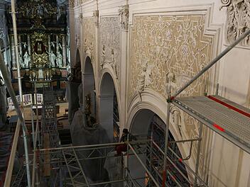 Die Obere Pfarre strahlt  bereits, trotz des Gerüstes. Fotos:  Barbara Herbst