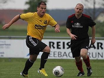 Die Verantwortlichen beim FSV Großenseebach sind mit der Arbeit von Spielertrainer Udo Prell (links) sehr zufrieden. Foto: Archiv