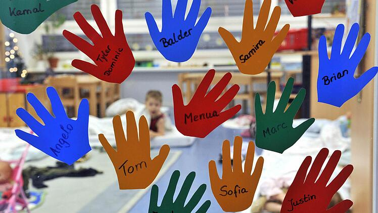 Wie die Kinderbetreuung bezuschusst wird, sorgt in Mainleus für Diskussionen. Symbolbild: dpa