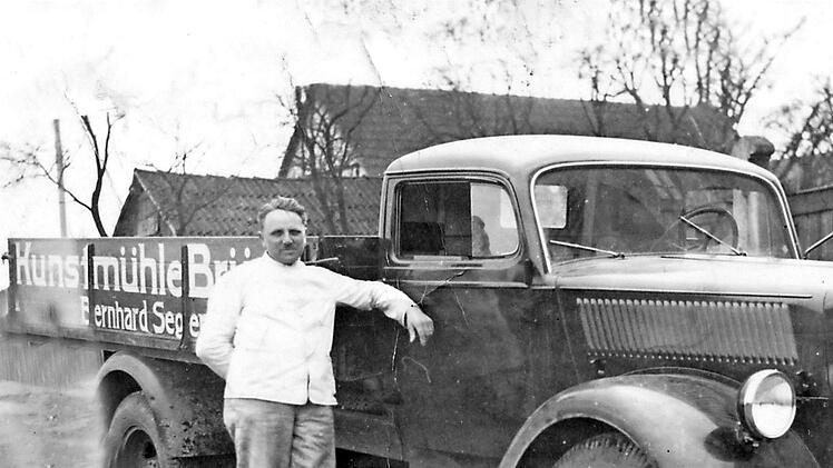 Fotoaufnahme aus den frühen Jahren des Unternehmens. Foto: Archiv Seger Transporte