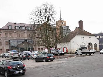 Dieses Gelände hinter der Fortuna Kulturfabrik wird im Frühjahr samt dem alten Heizhaus neu gestaltet.   Foto: Andreas Dorsch
