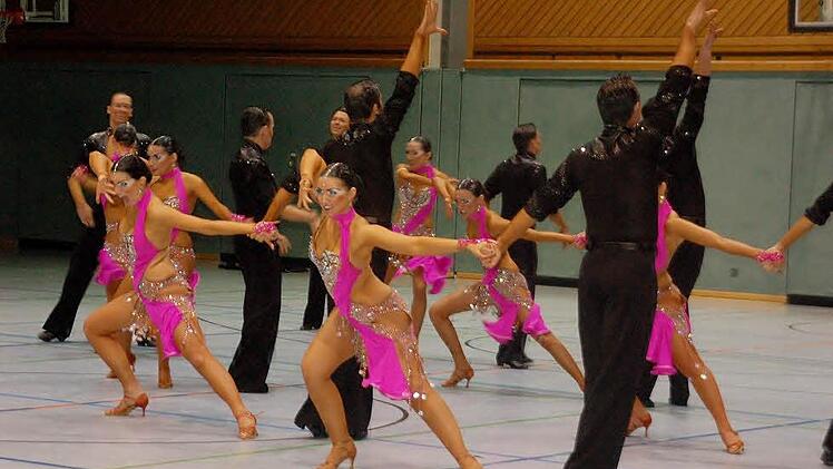 Knappe Kostüme und anmutige Bewegungen dürften bei den Coburger Tänzerinnen und Tänzern auch dieses Mal wieder eine Rolle spielen.