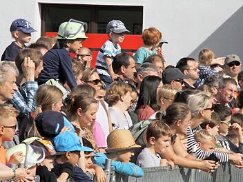 "Ich will Feuerwehrmann werden!" Nicht nur Kinder &auml;u&szlig;ern diesen Wunsch nach solch einem Tag.  Fotos: Michael Busch